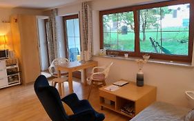 Apartment mit Küche und Balkon oder Terrasse, ruhig und gut erreichbar