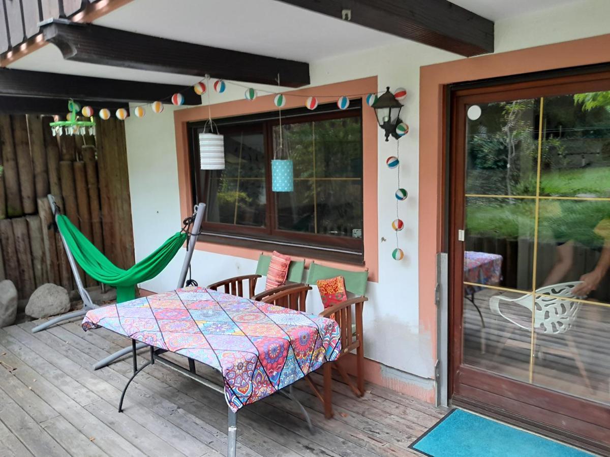 Apartment mit Küche und Balkon oder Terrasse, ruhig und gut erreichbar Piding Exterior foto