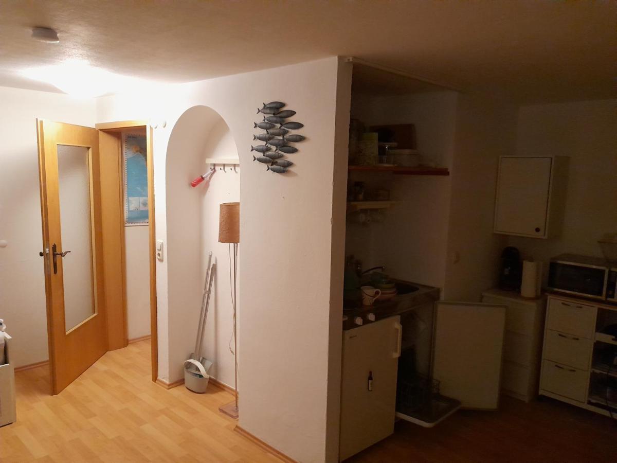 Apartment mit Küche und Balkon oder Terrasse, ruhig und gut erreichbar Piding Exterior foto