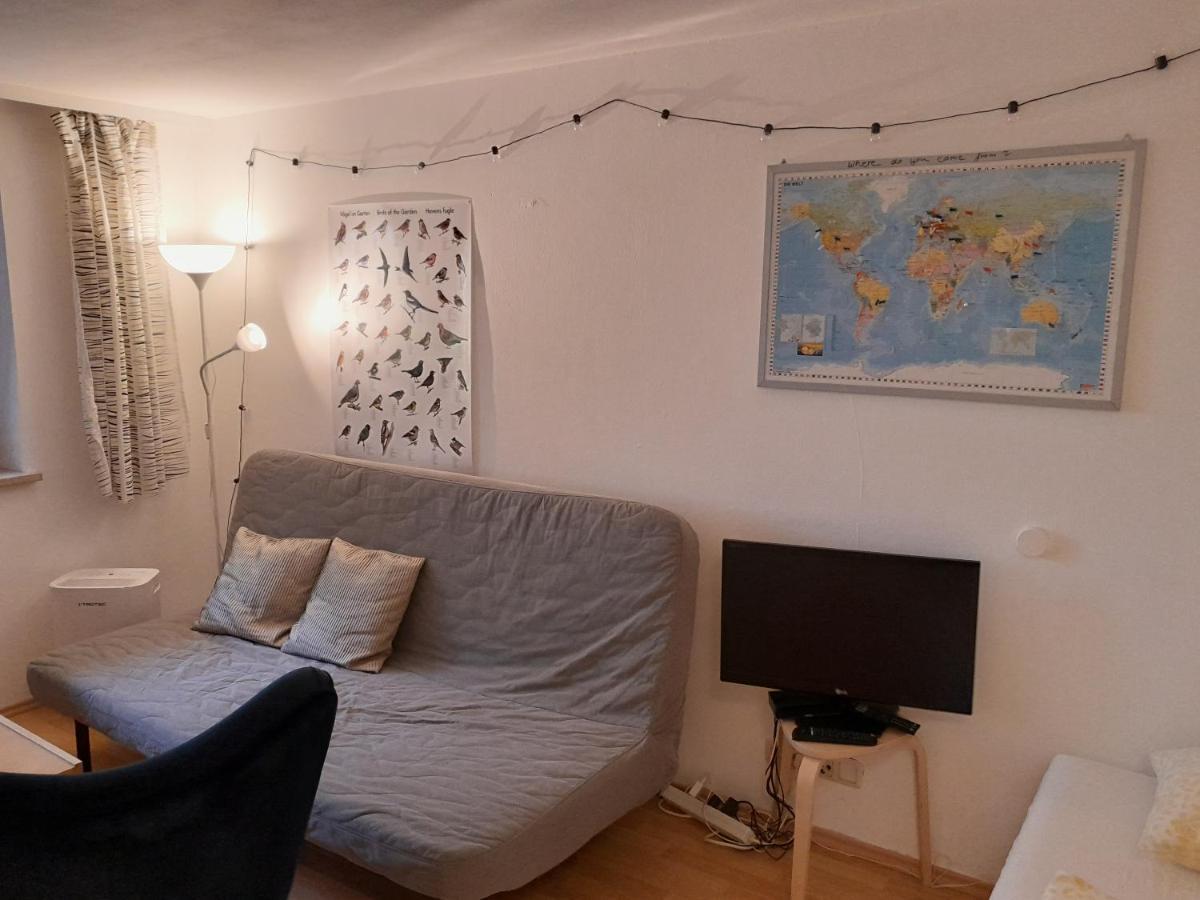 Apartment mit Küche und Balkon oder Terrasse, ruhig und gut erreichbar Piding Exterior foto