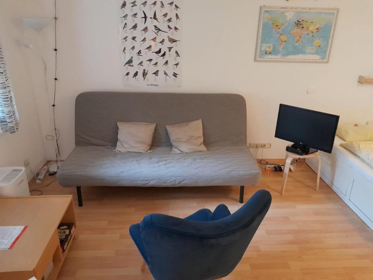 Apartment mit Küche und Balkon oder Terrasse, ruhig und gut erreichbar Piding Exterior foto