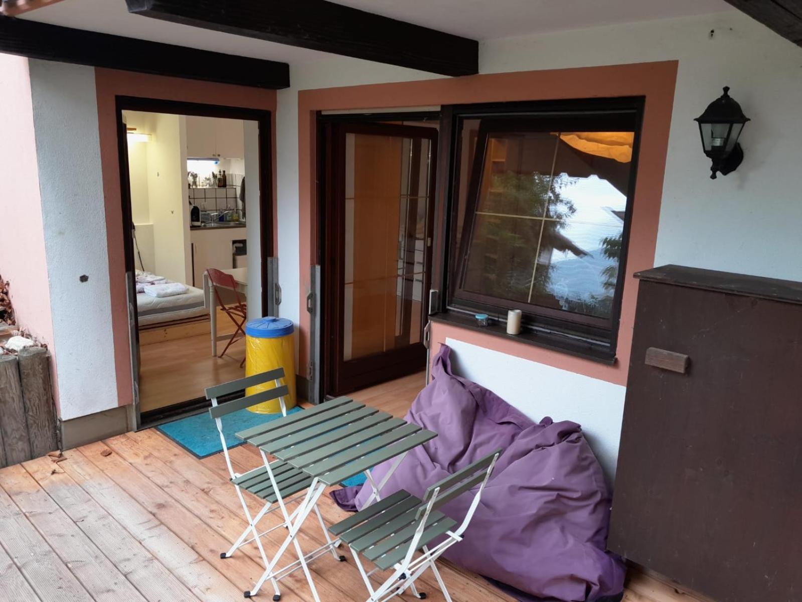 Apartment mit Küche und Balkon oder Terrasse, ruhig und gut erreichbar Piding Exterior foto